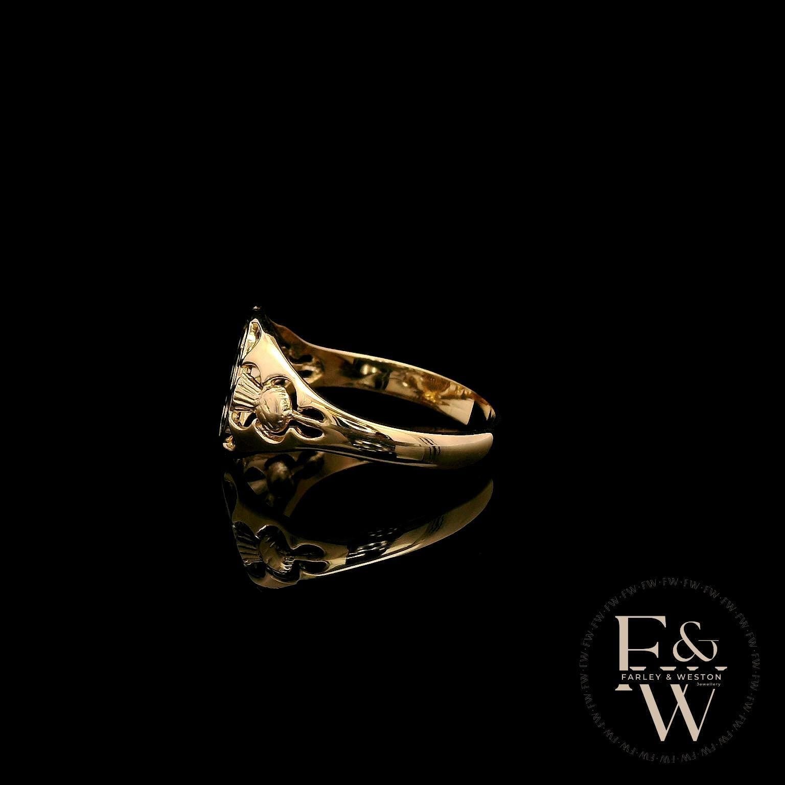 9ct Yellow Gold Royal Lion Signet Ring