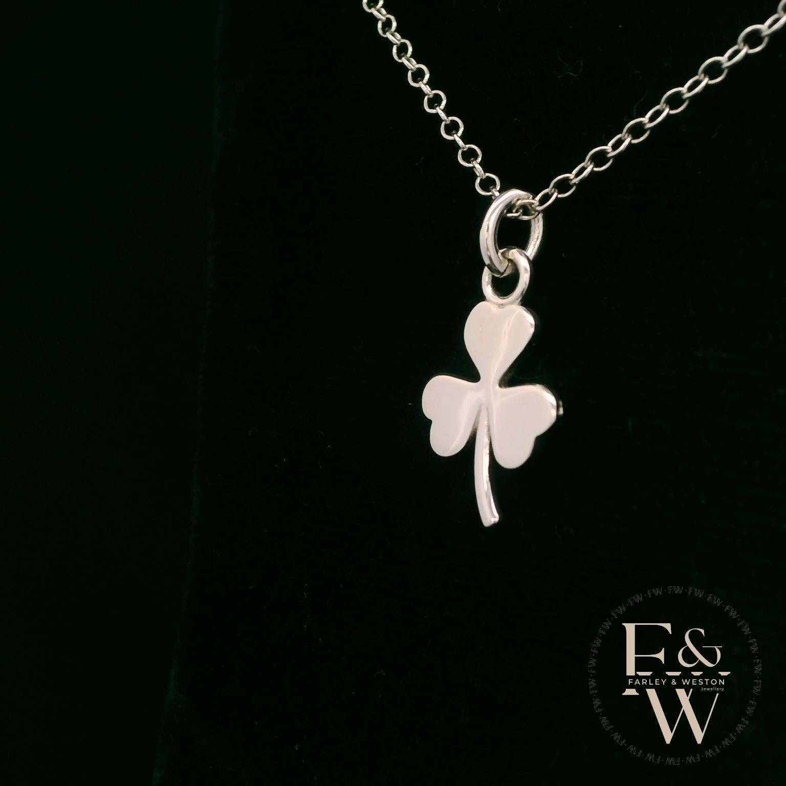 9ct White Gold 3 Leaf Clover Pendant