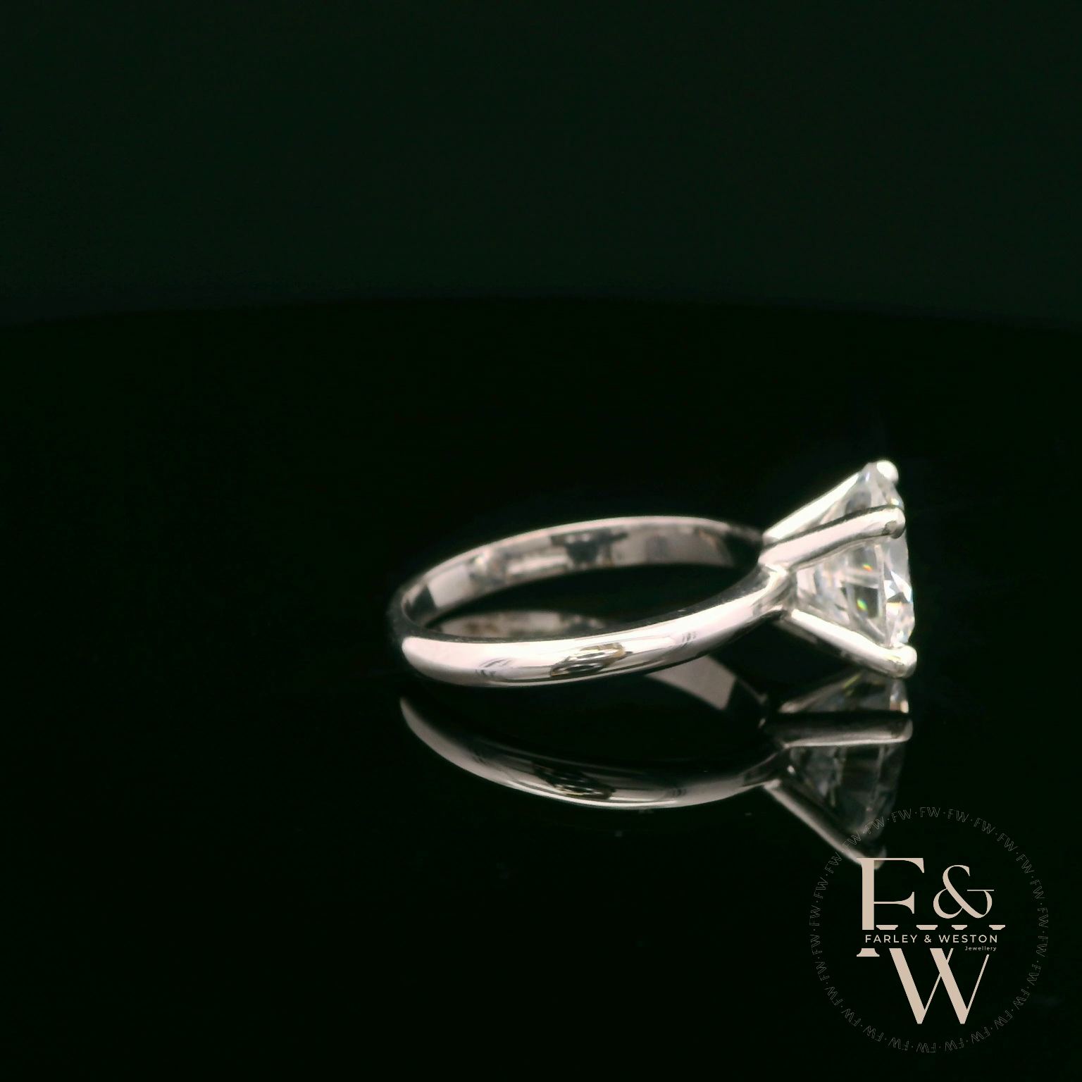 9ct White Gold Large Single Stone White Moissanite Ring