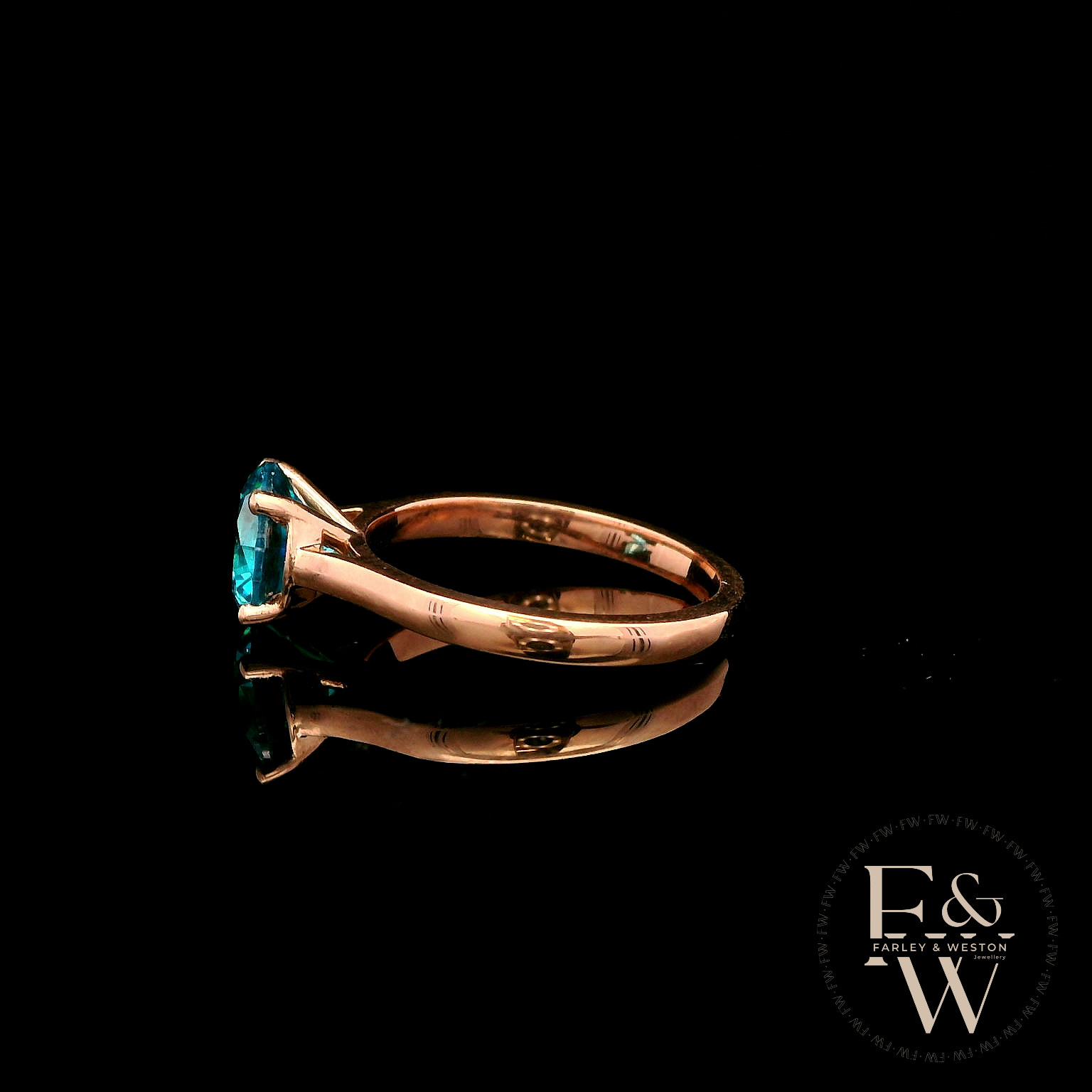 9ct Rose Gold 2ct Blue Topaz CZ Single Stone Ring