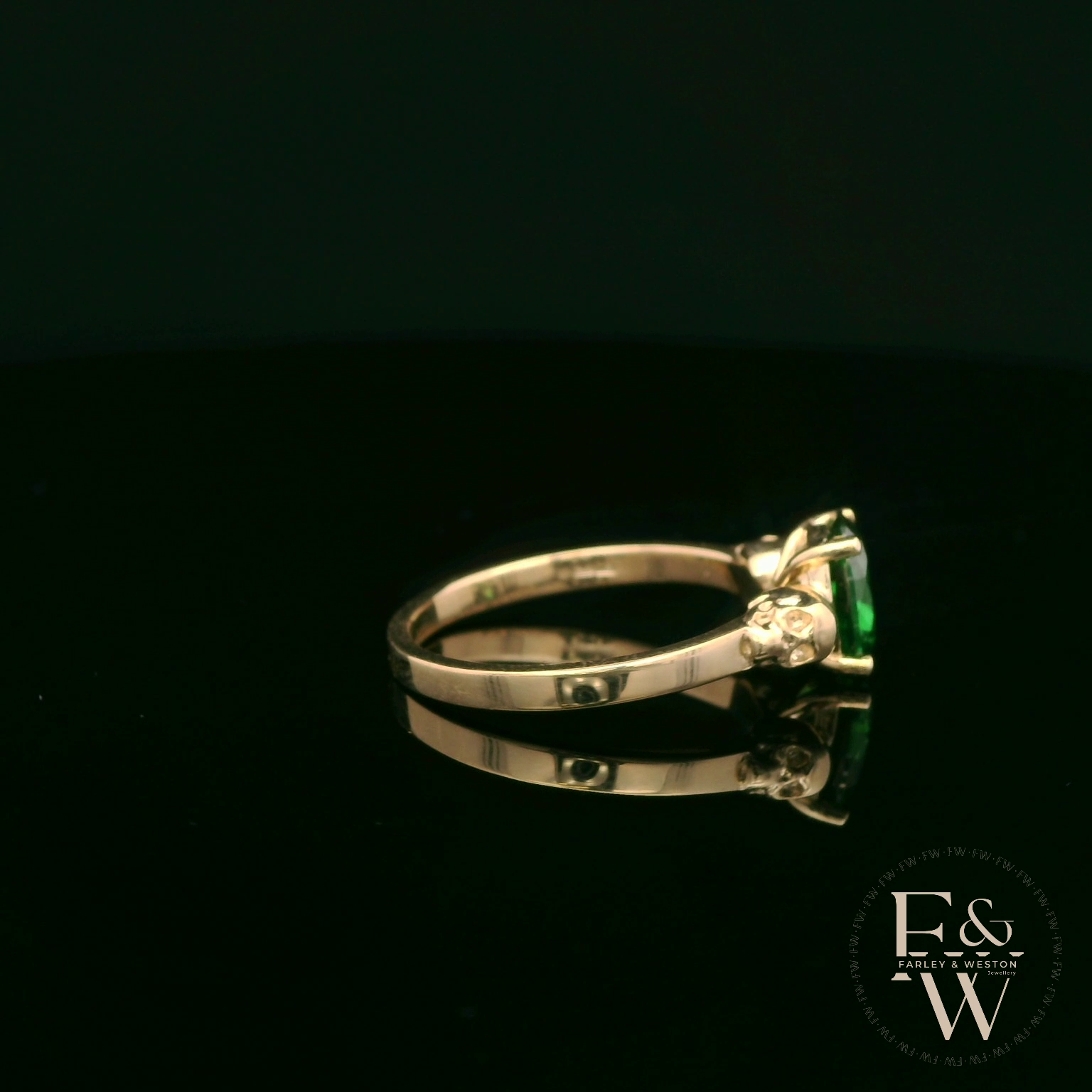9ct Yellow Gold Skull Shoulder Emerald CZ Solitaire Ring