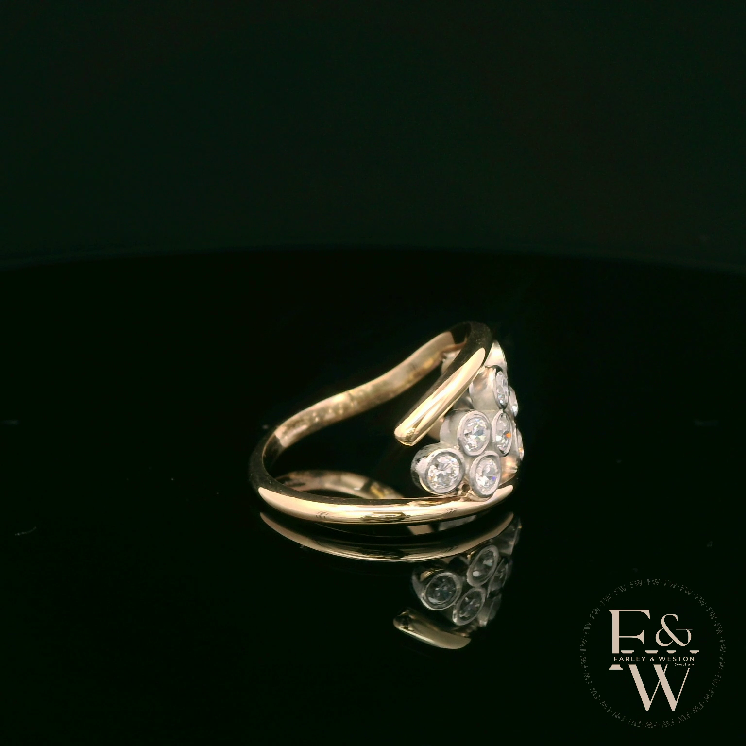 9ct Yellow Gold White Moissanite Bubble Ring