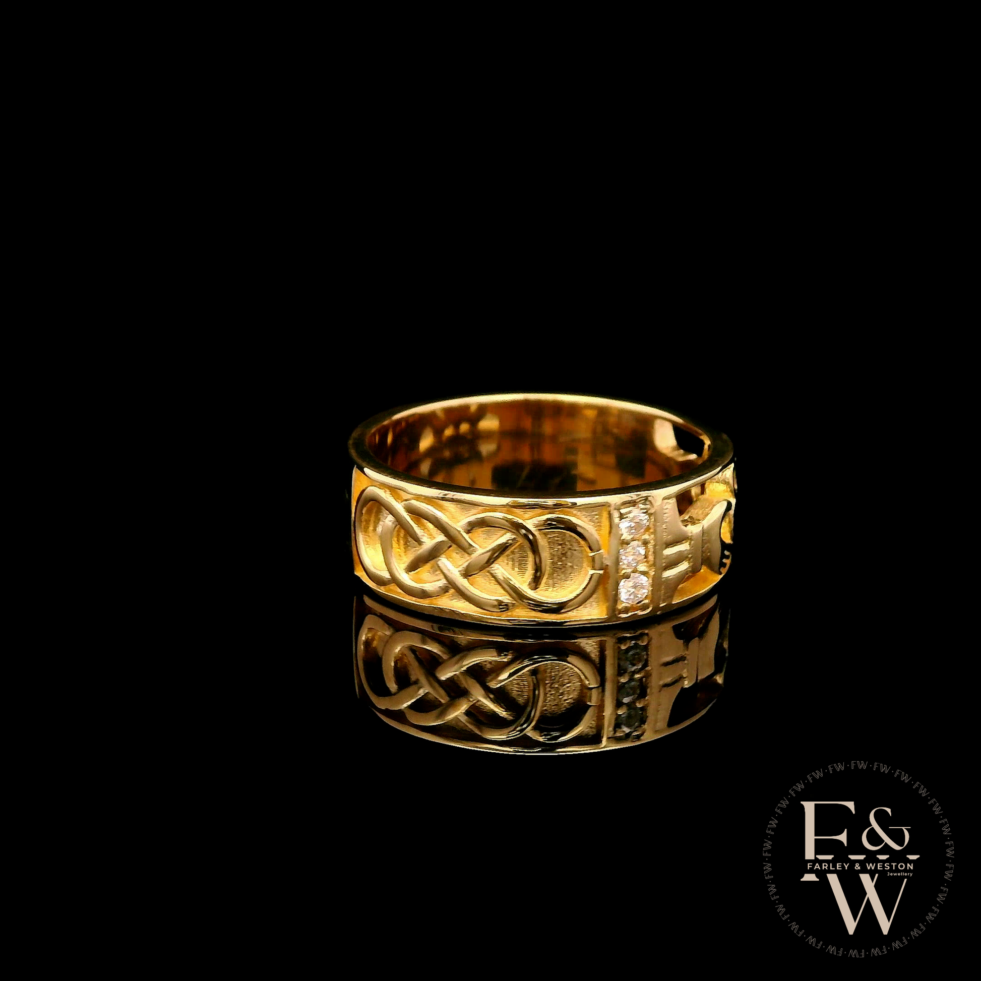 9ct Yellow Gold White Moissanite Patterned Celtic/Claddagh Band Ring