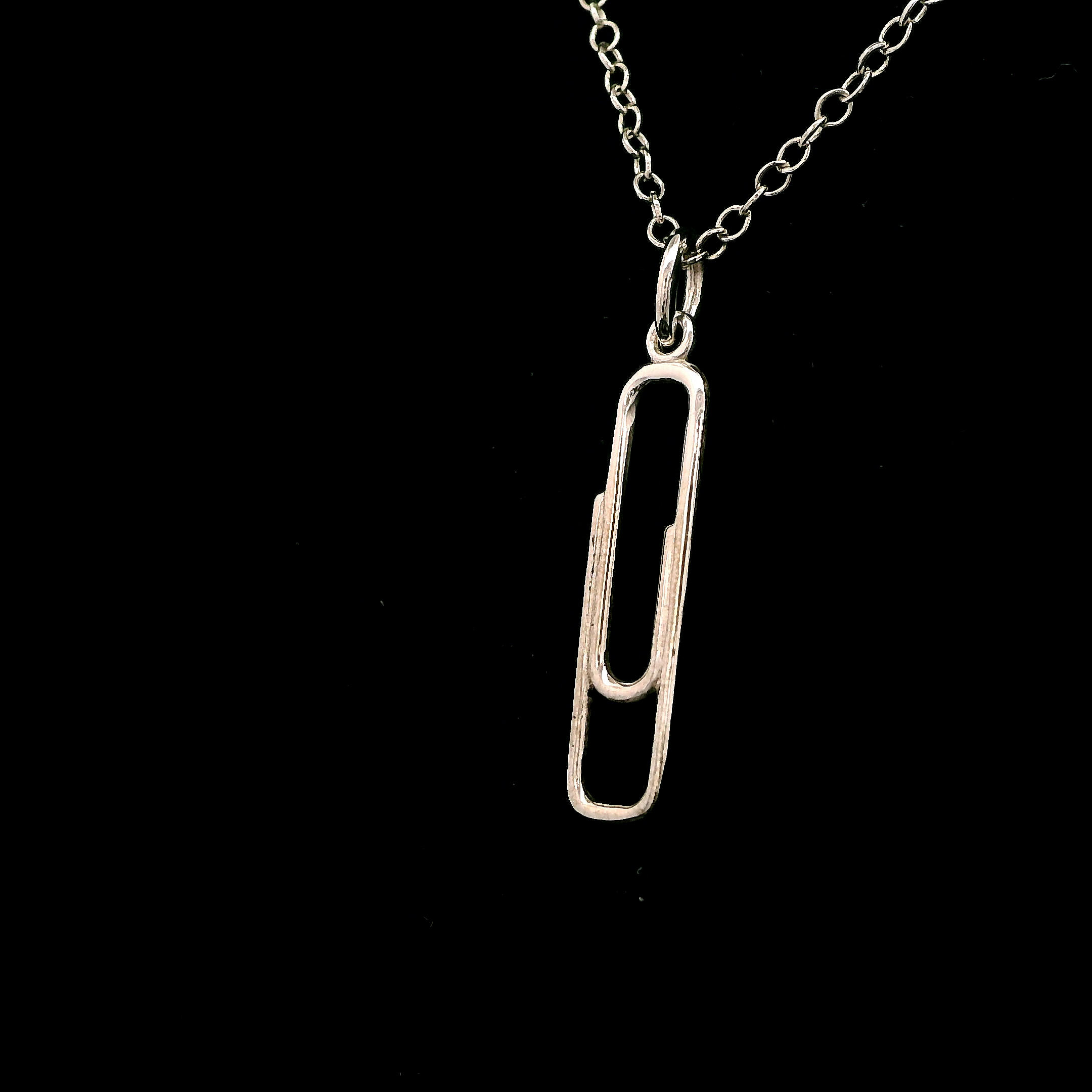 9ct White Gold Small Paperclip Pendant
