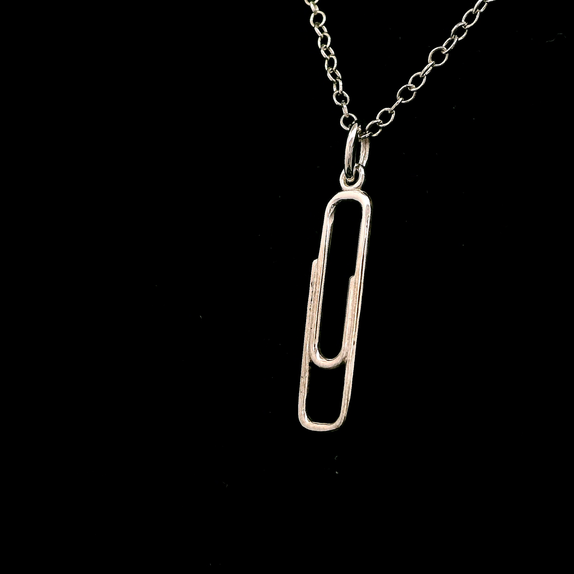 9ct White Gold Small Paperclip Pendant