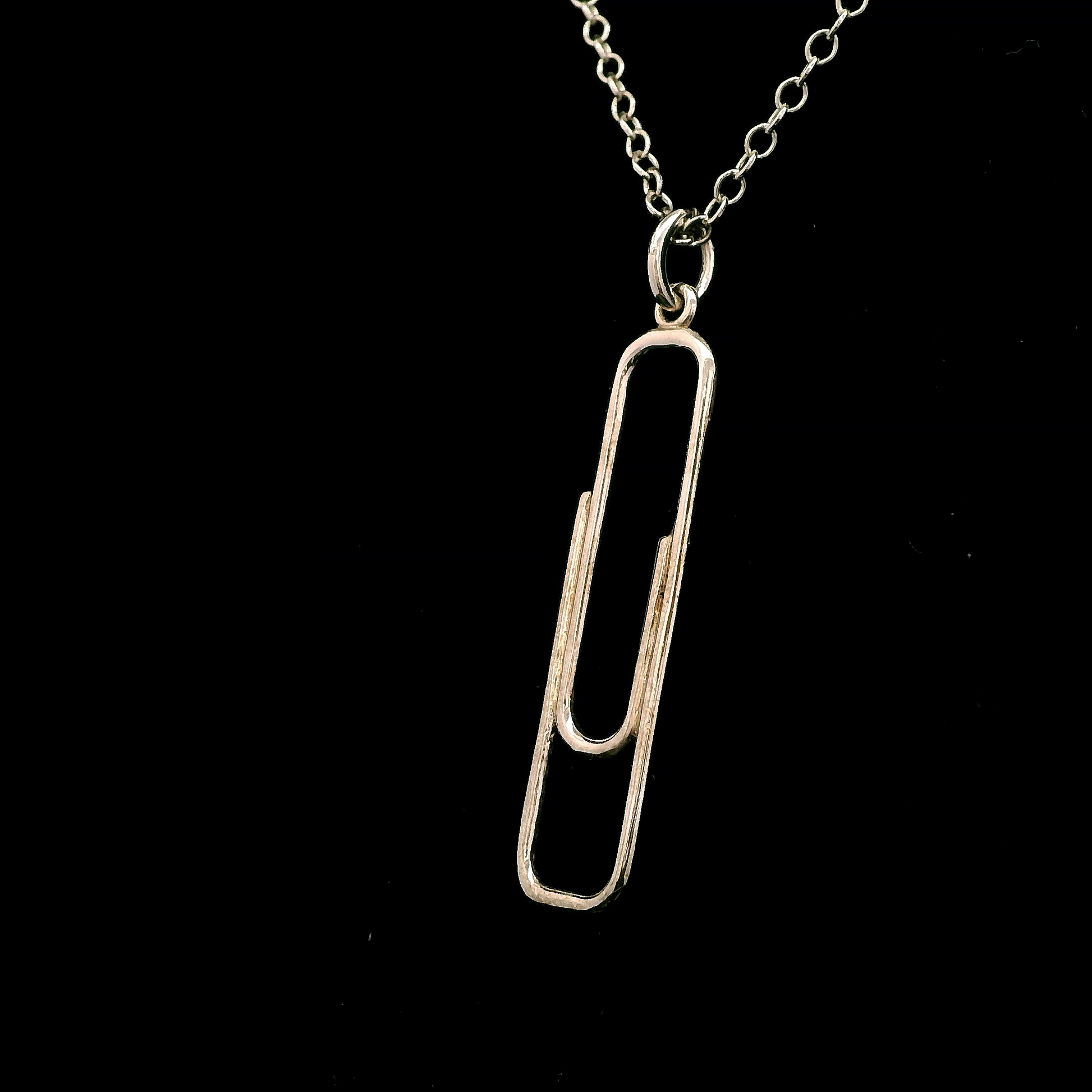 9ct White Gold Large Paperclip Pendant
