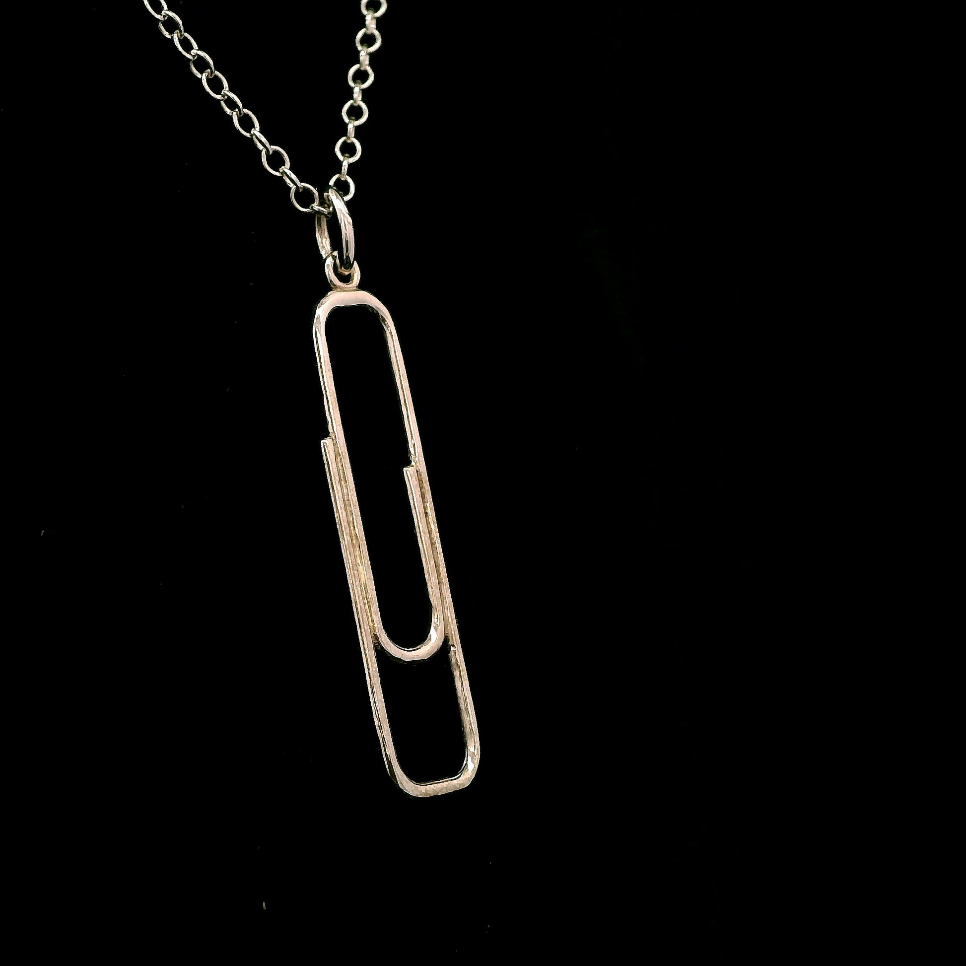 9ct White Gold Large Paperclip Pendant