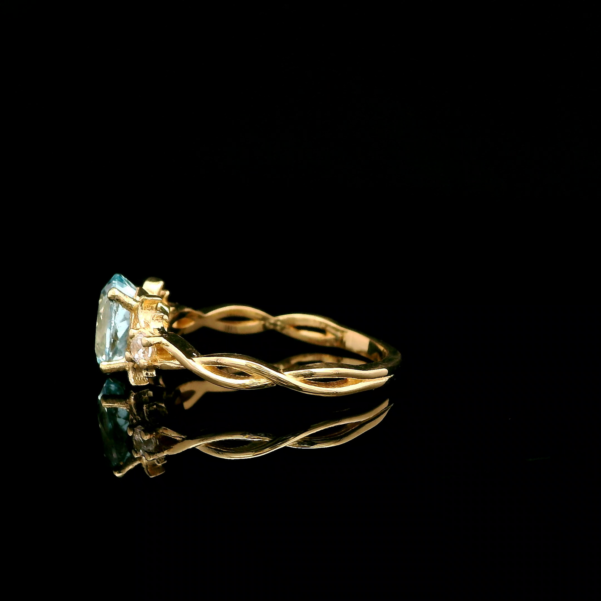 9ct Yellow Gold Patterned Twist Shank Lab-Grown Aqua Trilogy Ring