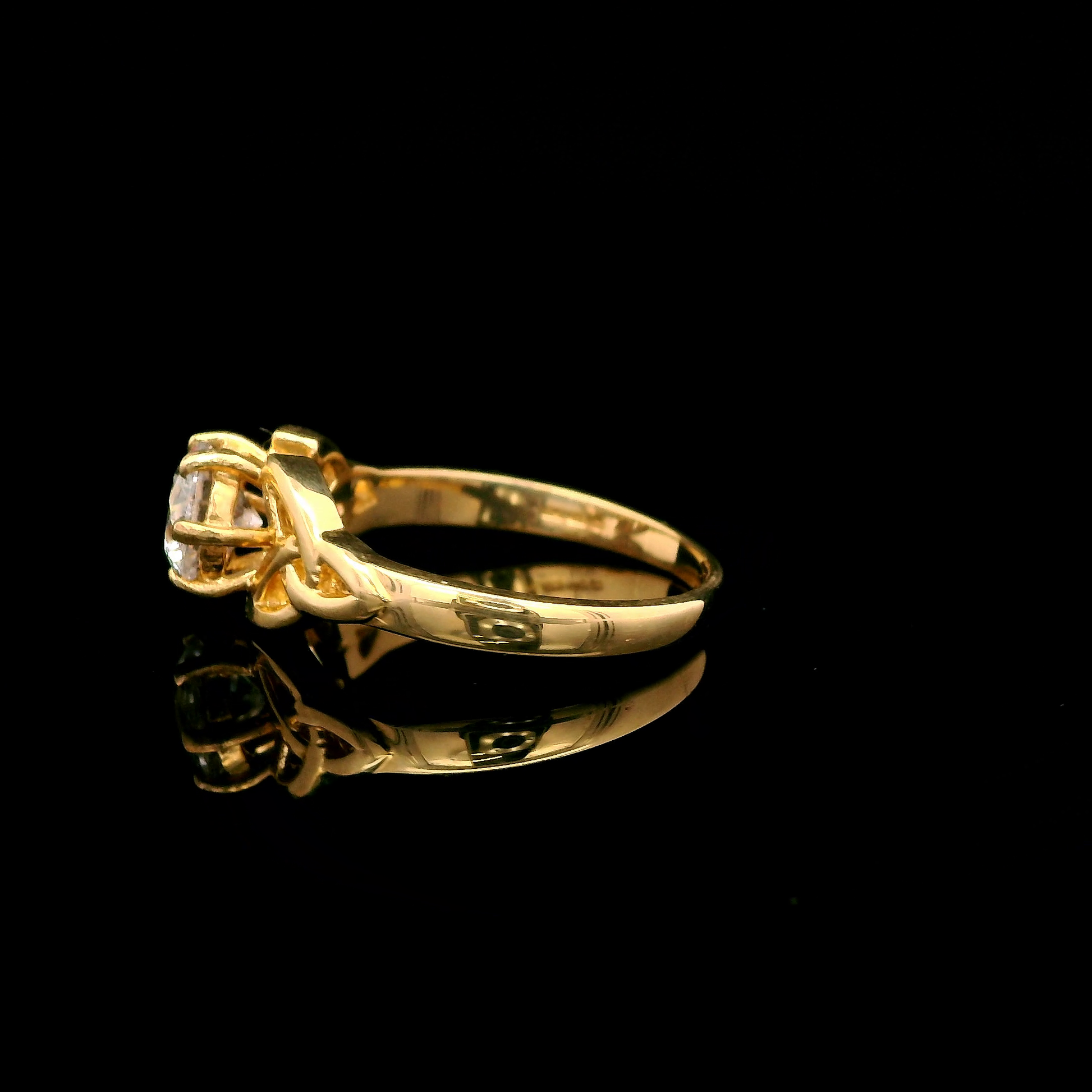 Celtic Patterened 9ct Yellow Gold White CZ Single Stone Ring