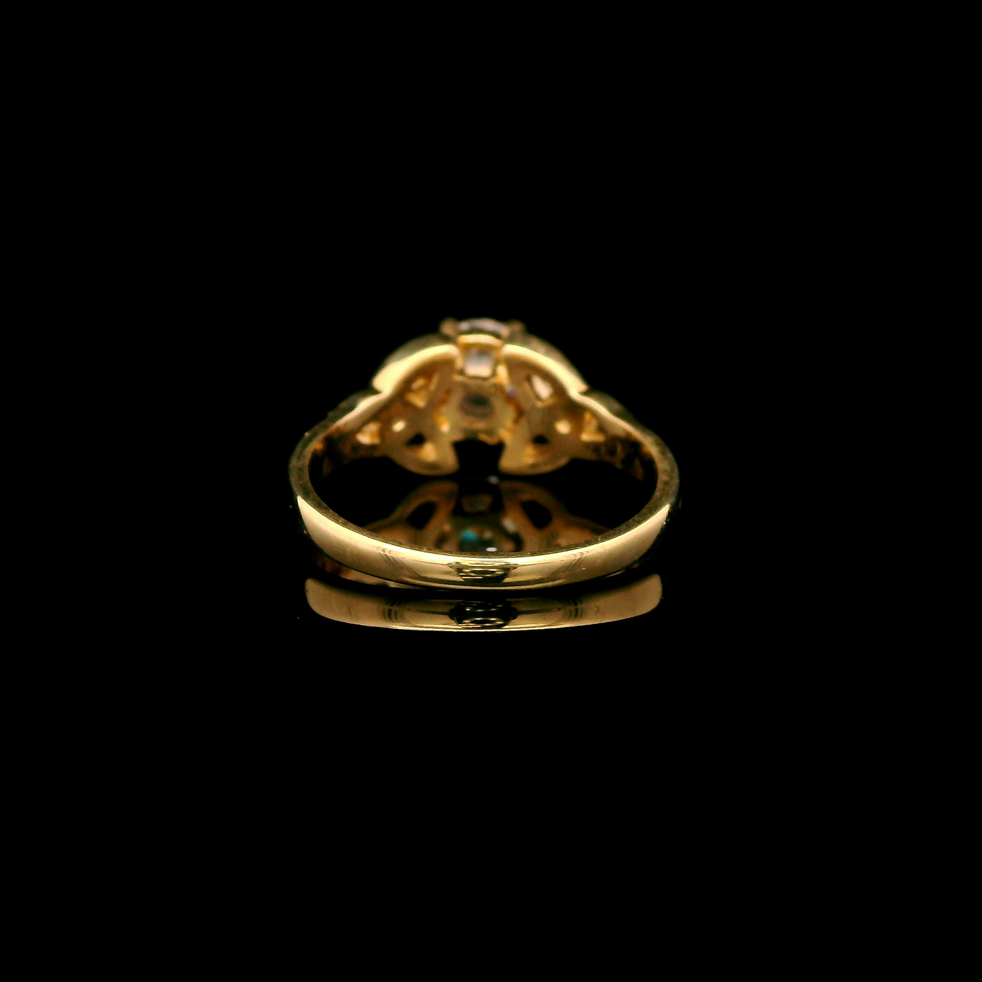 Celtic Patterened 9ct Yellow Gold White CZ Single Stone Ring