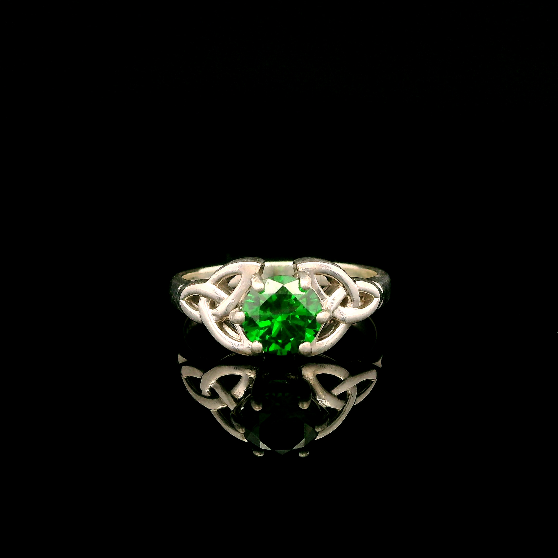 Celtic Patterned Sterling Silver Emerald CZ Single Stone Ring
