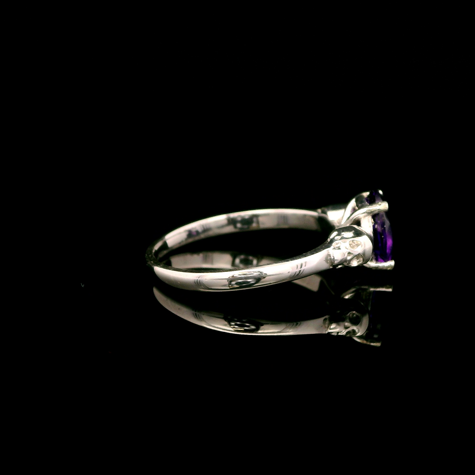 9ct White Gold Skull Shoulder Amethyst CZ Solitaire Ring