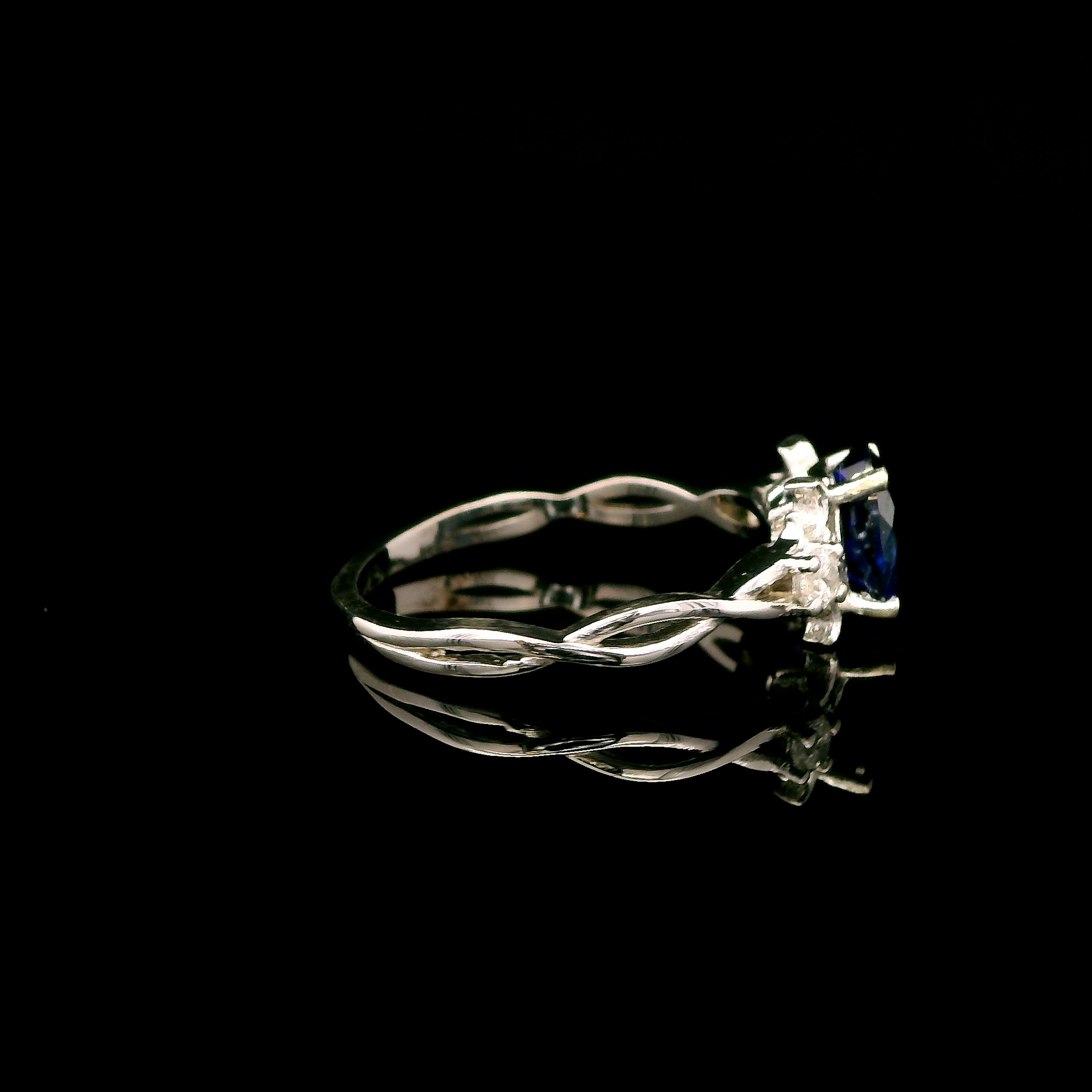 9ct White Gold Patterned Twist Shank Lab-Grown Sapphire Trilogy Ring