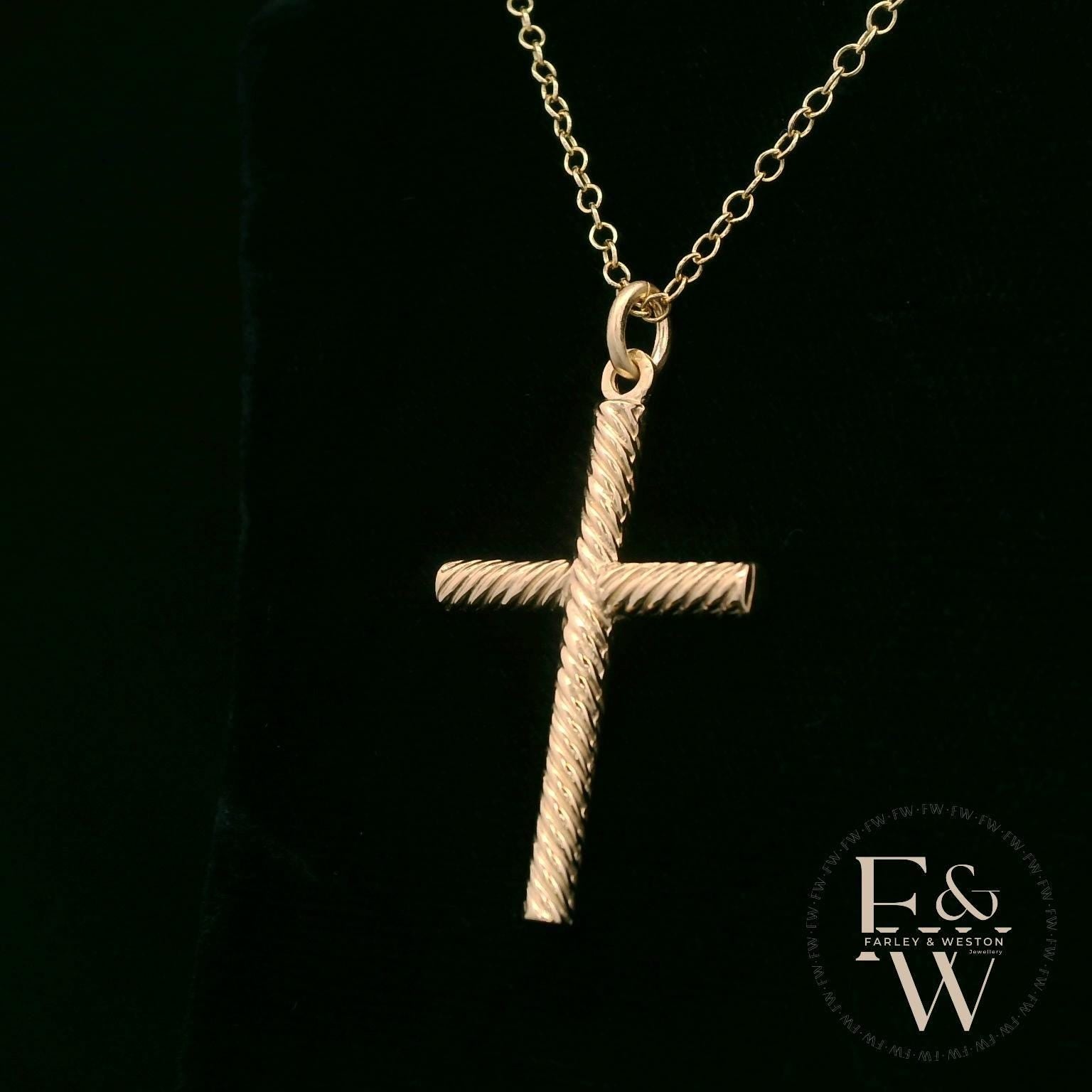 9 Karat Gelbgold verdrehtes Kreuz Anhänger