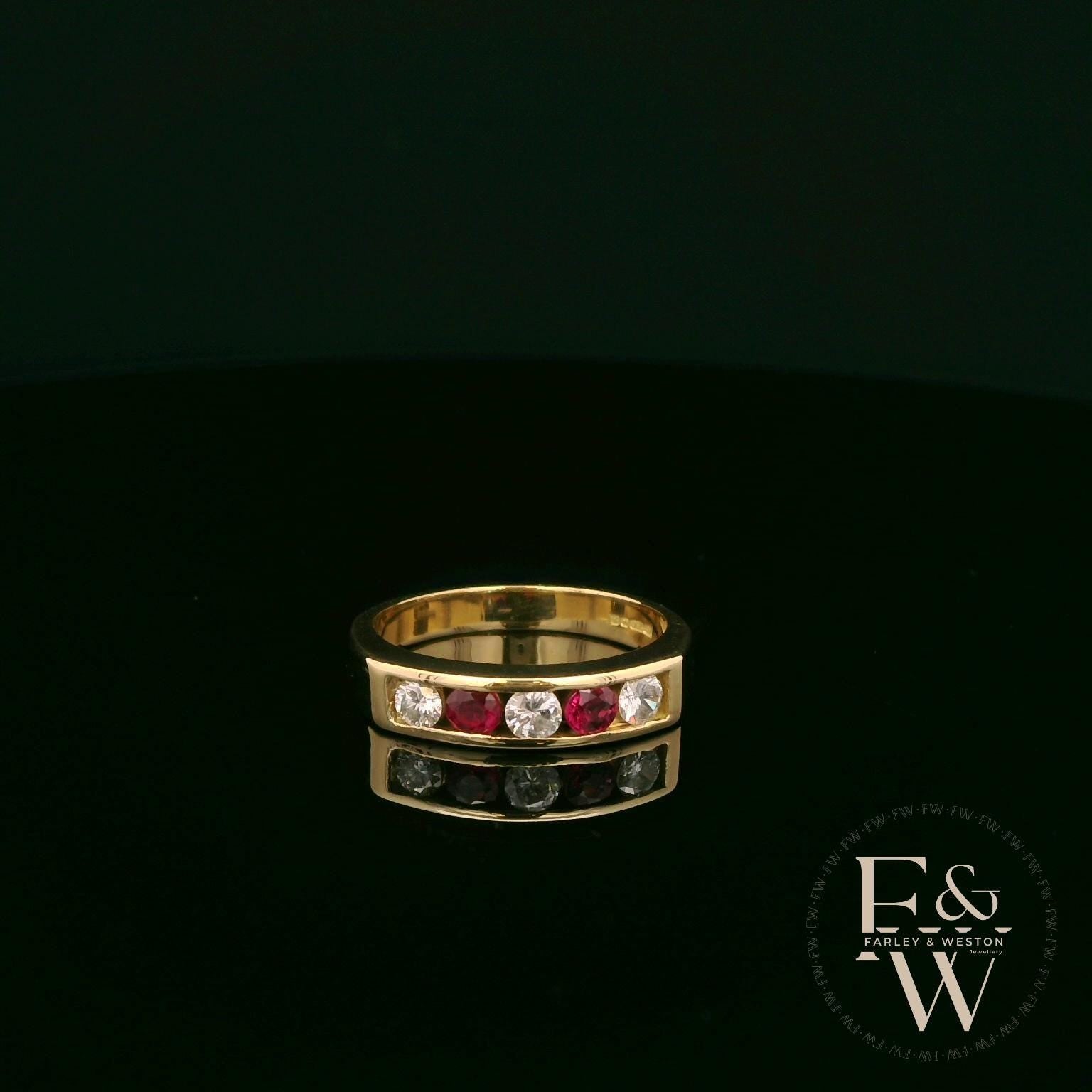 18ct Yellow Gold Round-Cut Ruby & Diamond Set Ring