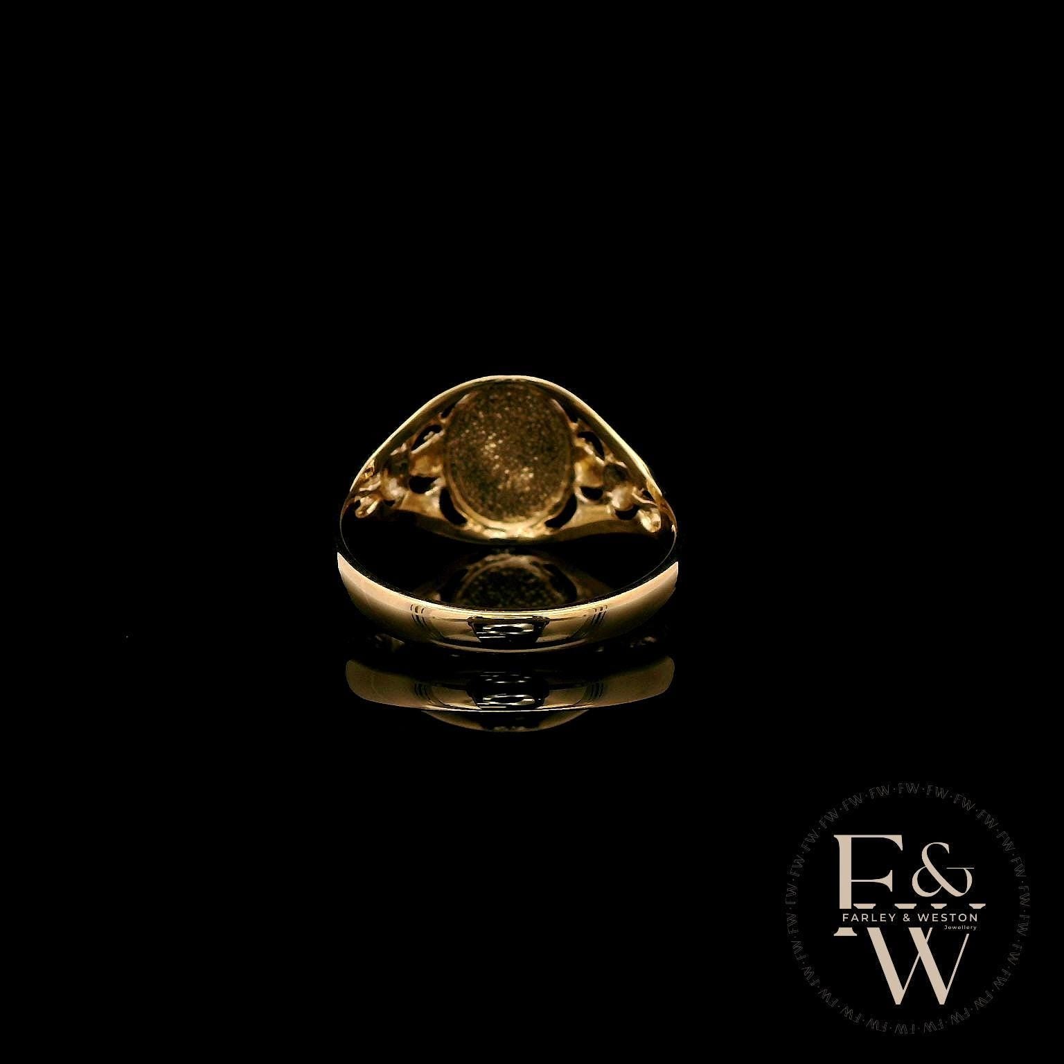 9ct Yellow Gold Royal Lion Signet Ring