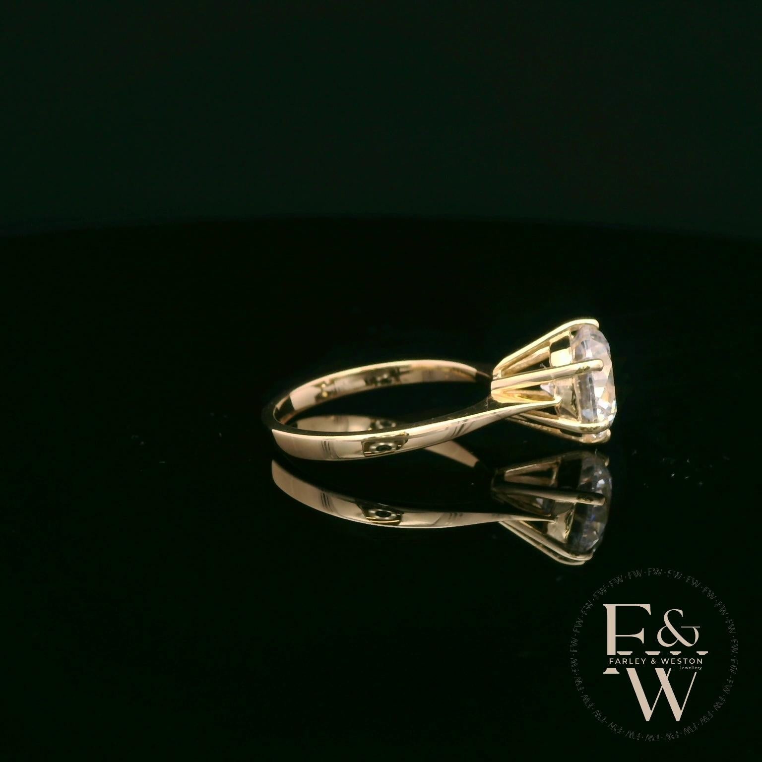 9ct Yellow Gold & White Moissanite Single Stone Ring