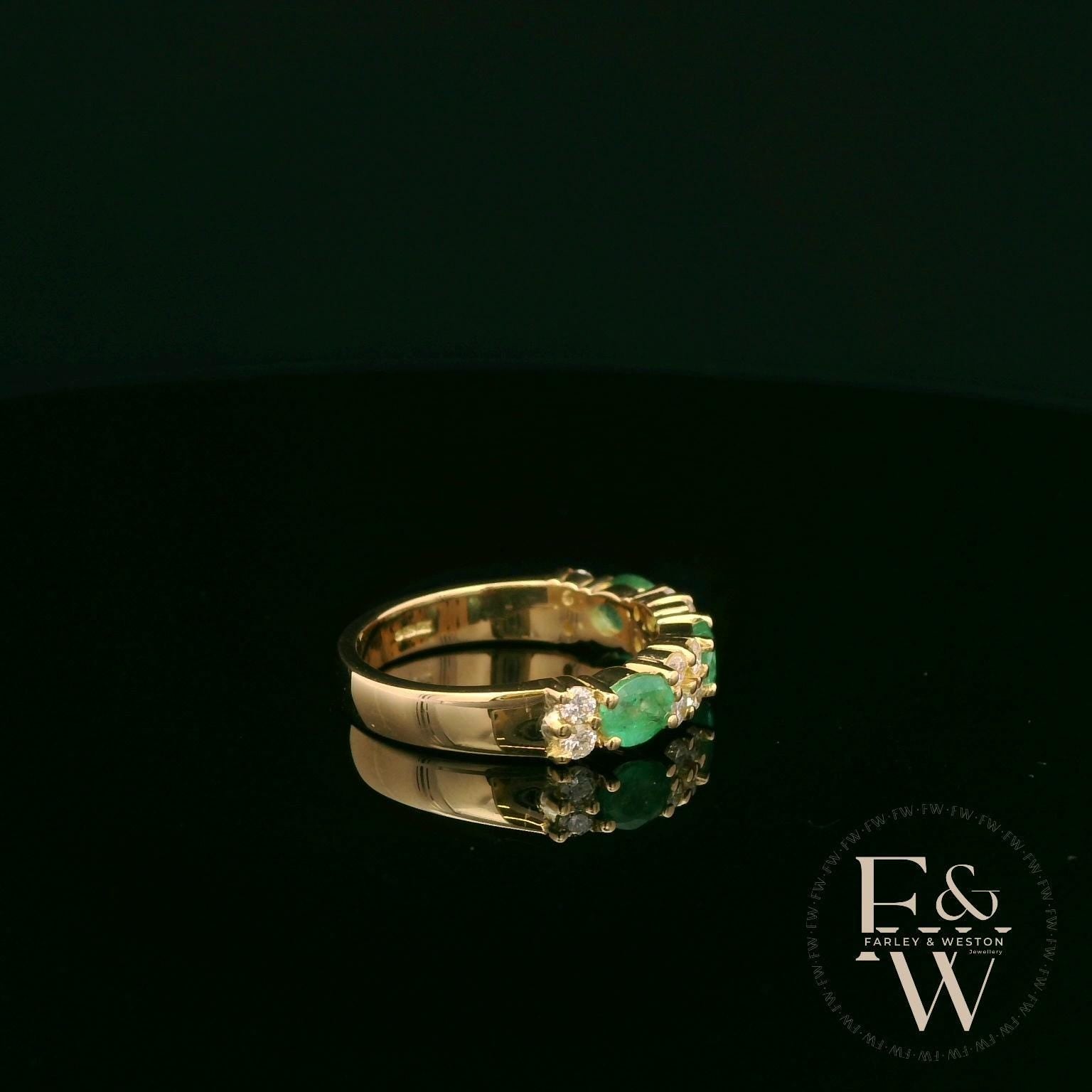 18ct Yellow Gold Oval-Cut Emerald & Diamond Ring