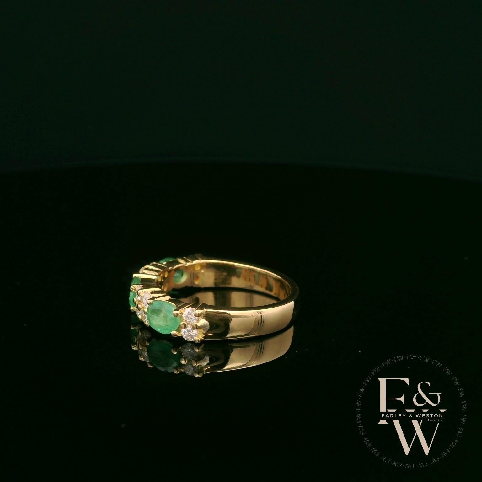 18ct Yellow Gold Oval-Cut Emerald & Diamond Ring