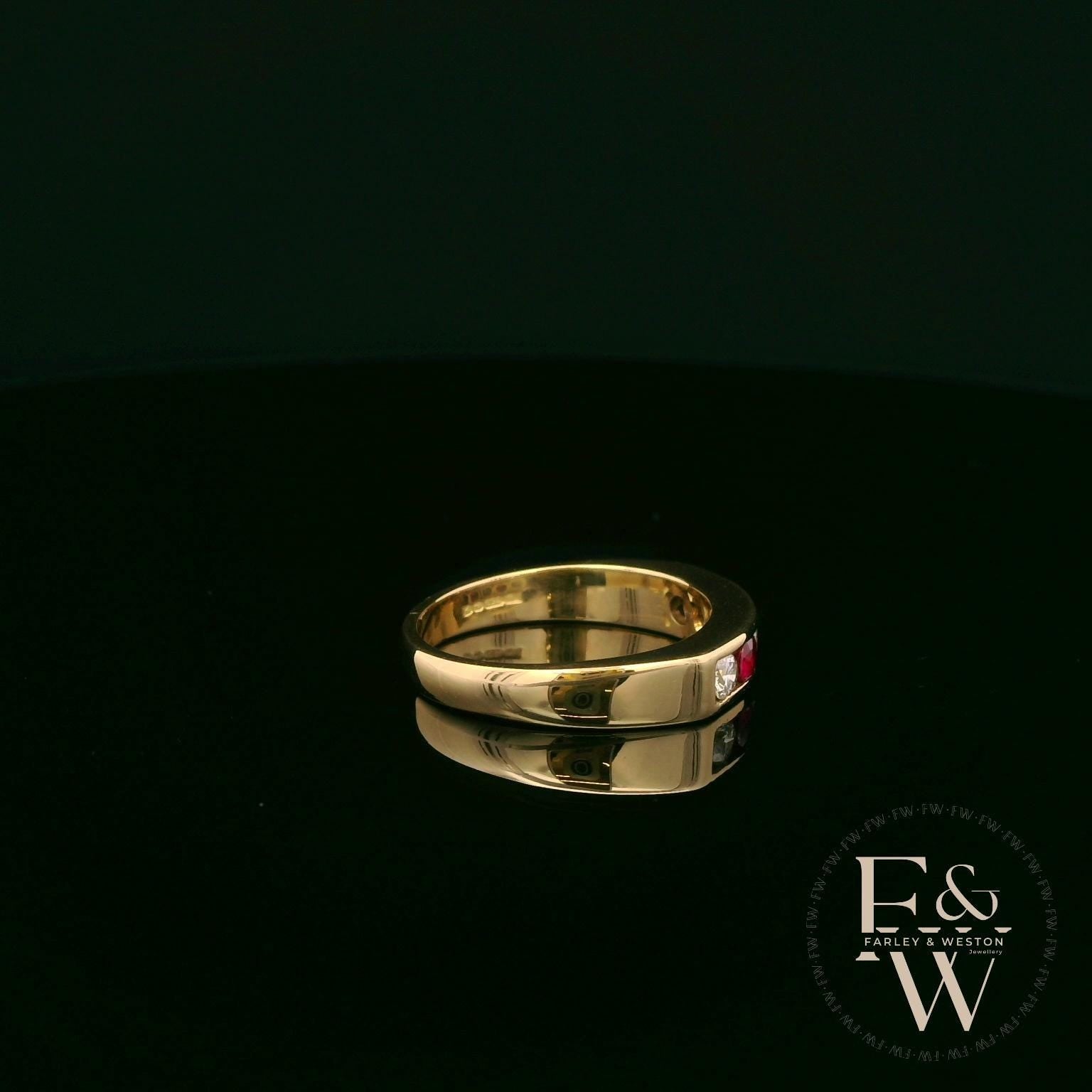 18ct Yellow Gold Round-Cut Ruby & Diamond Set Ring