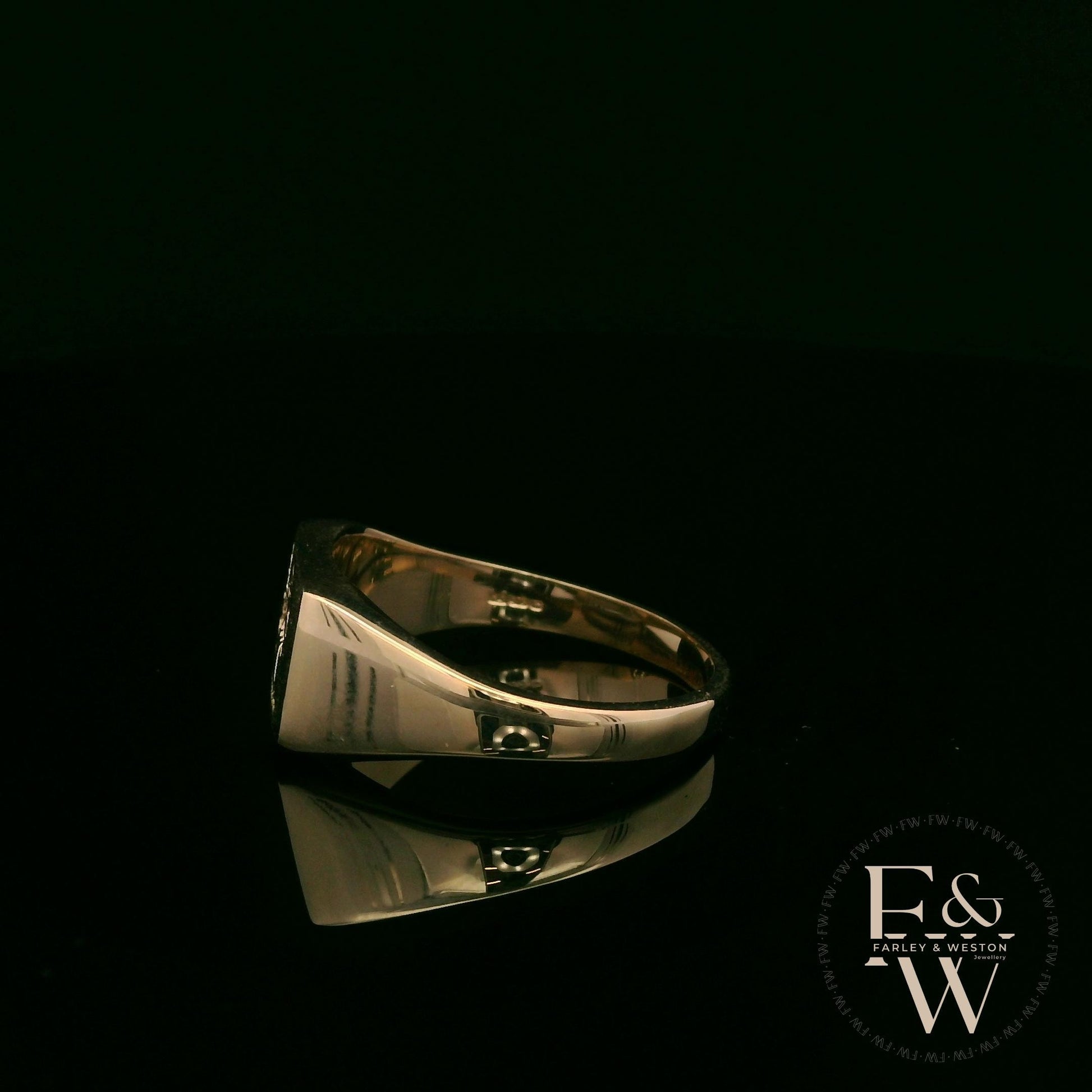 9ct Yellow Gold Welsh Dragon Signet Ring