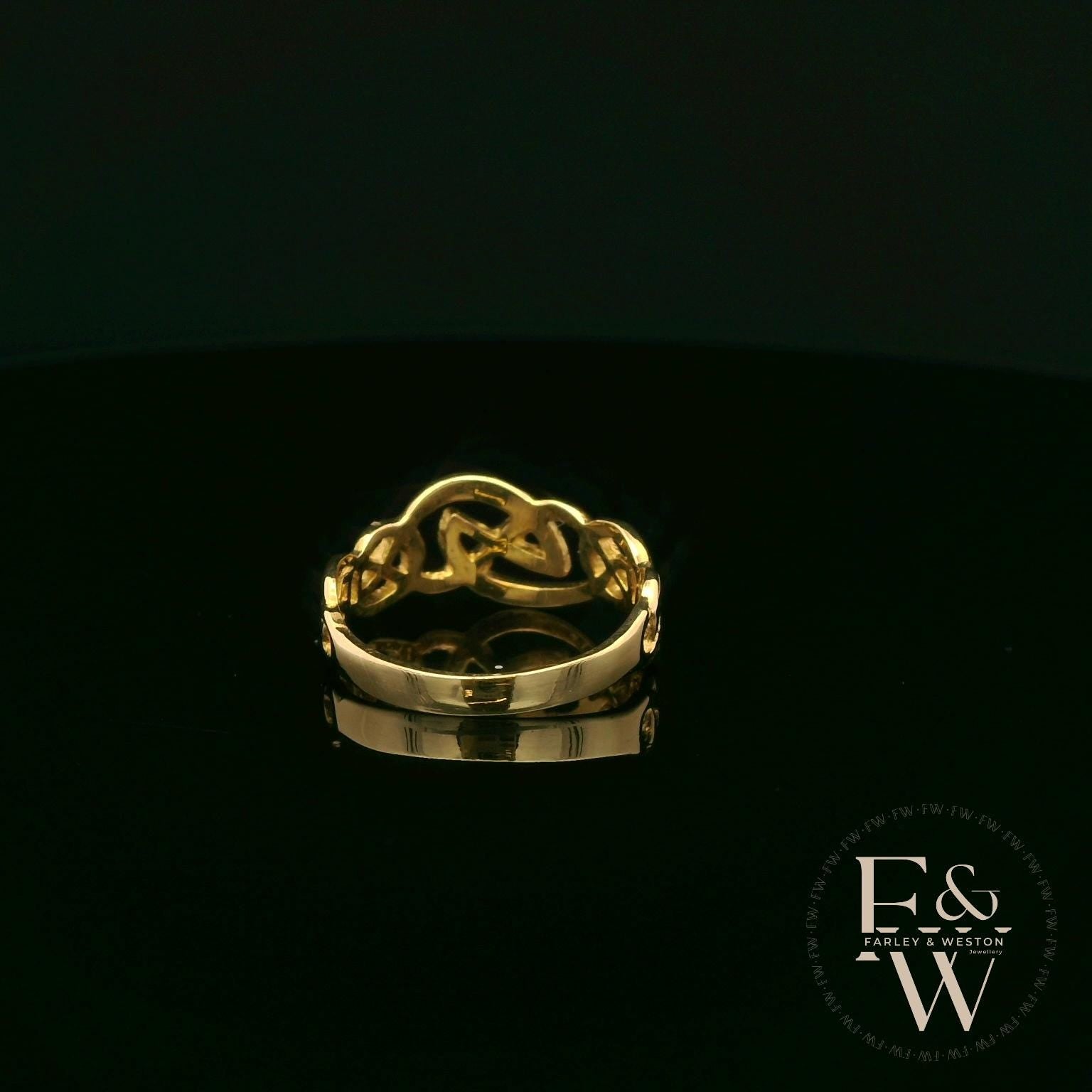9ct Yellow Gold Intricate Design Band Ring