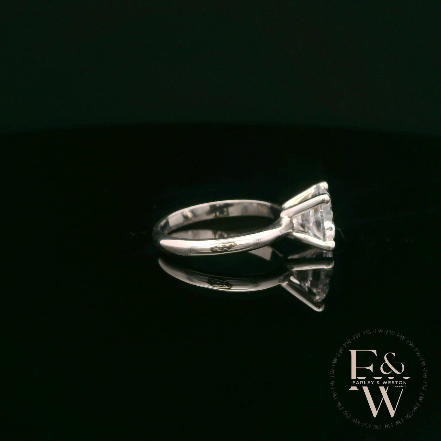 9ct White Gold Large Single Stone White Moissanite Ring
