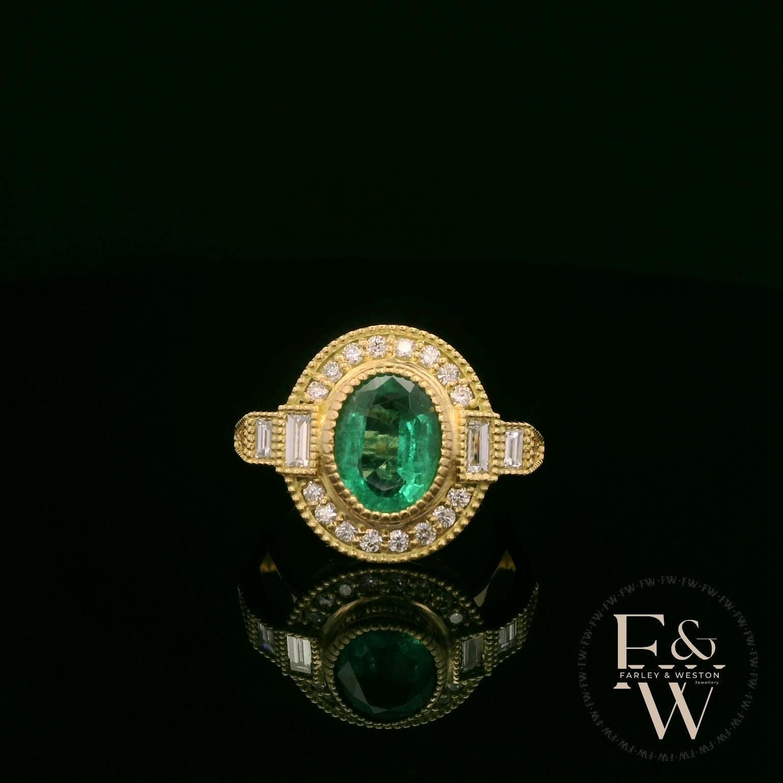 18ct Yellow Gold Oval-Cut Emerald & Diamond Vintage Ring