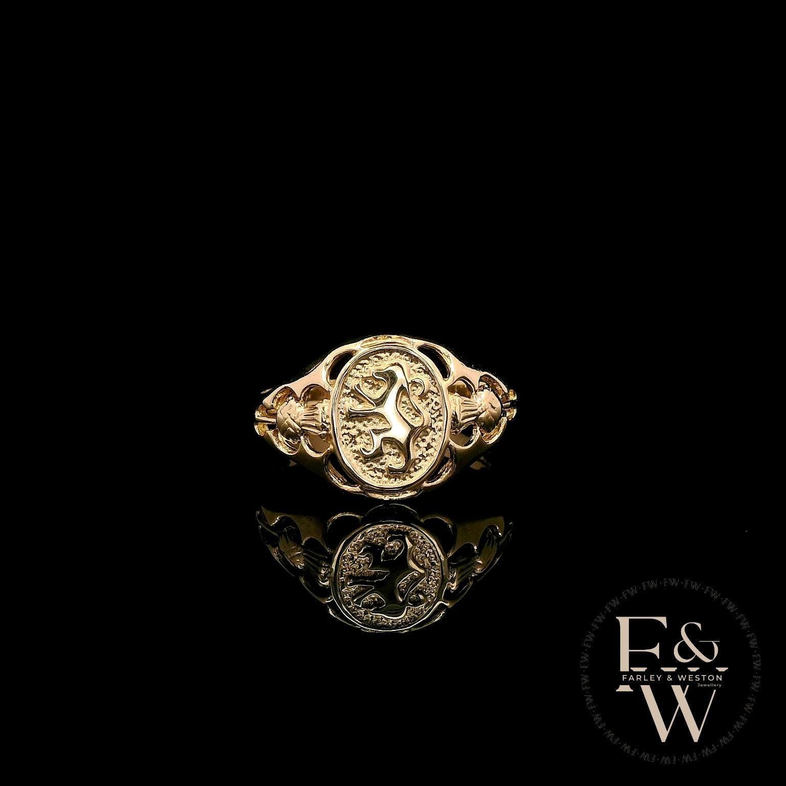 9ct Yellow Gold Royal Lion Signet Ring