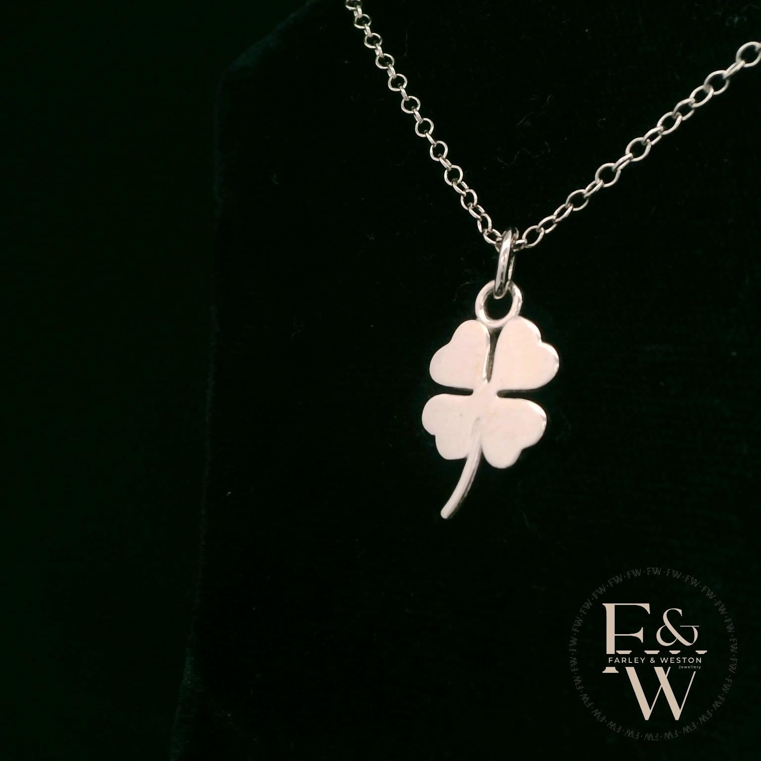 9ct White Gold 4 Leaf Clover Pendant