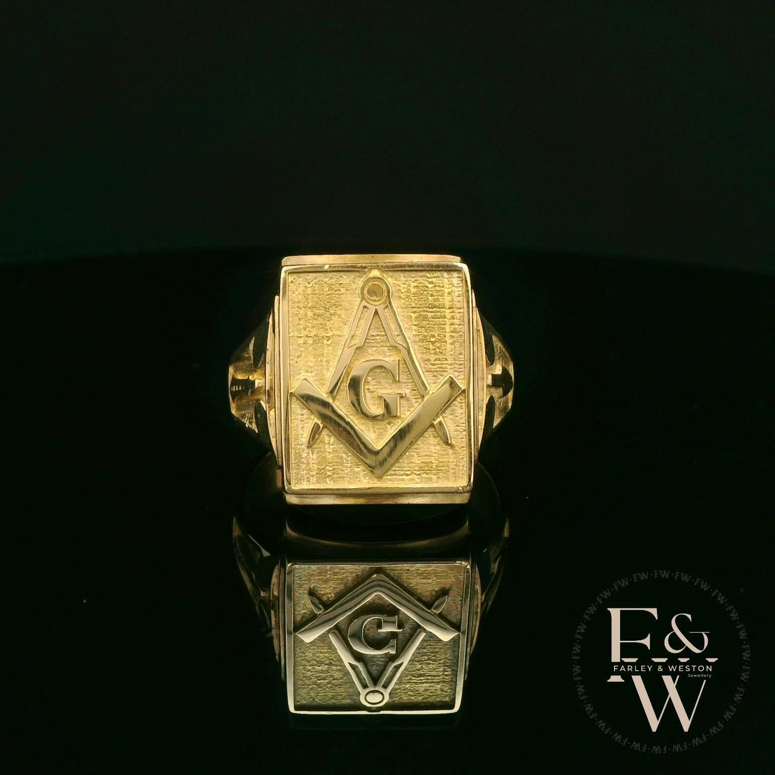 9ct Yellow Gold Large Masonic Signet Ring