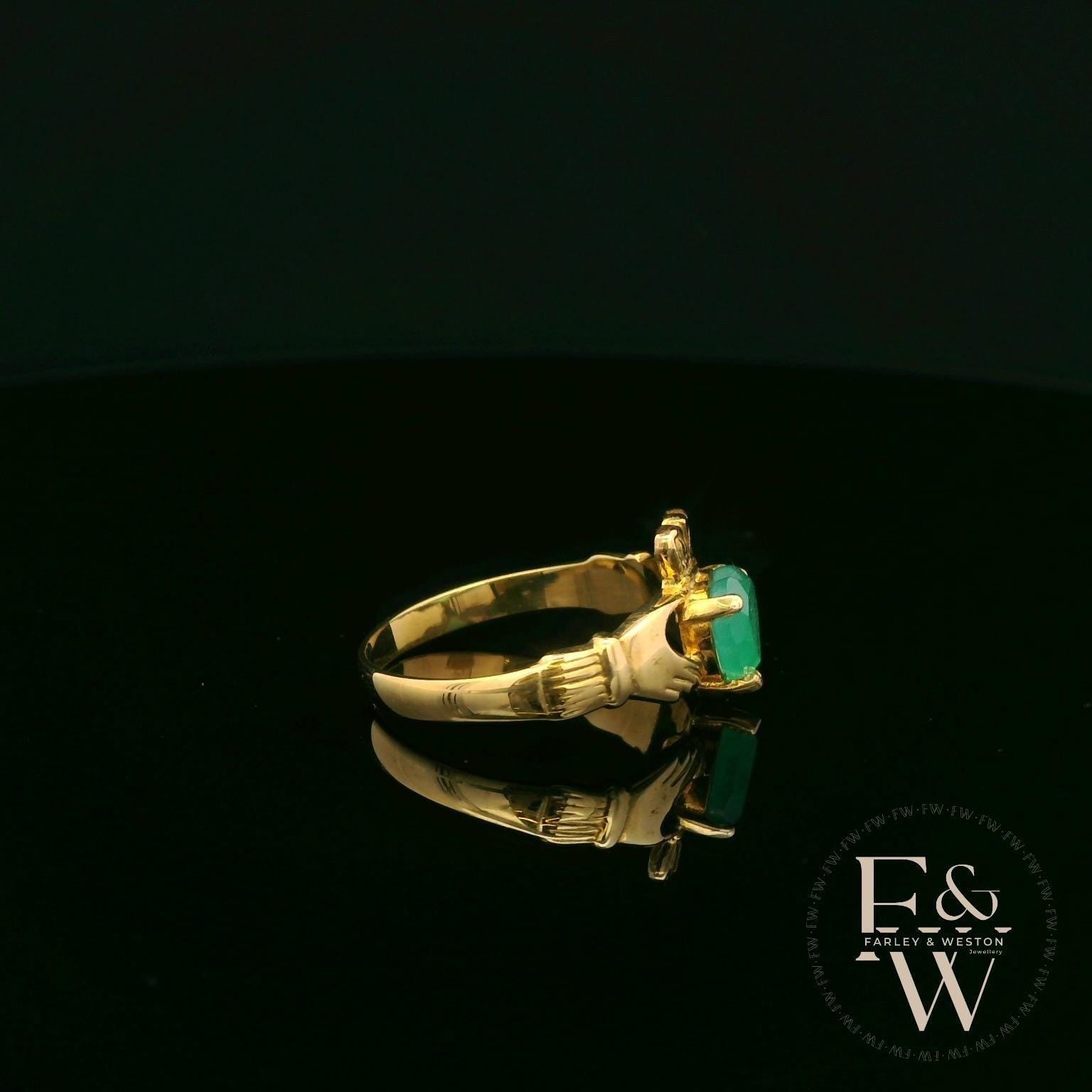 Claddagh Ring 9ct Yellow Gold with Green Agate Heart