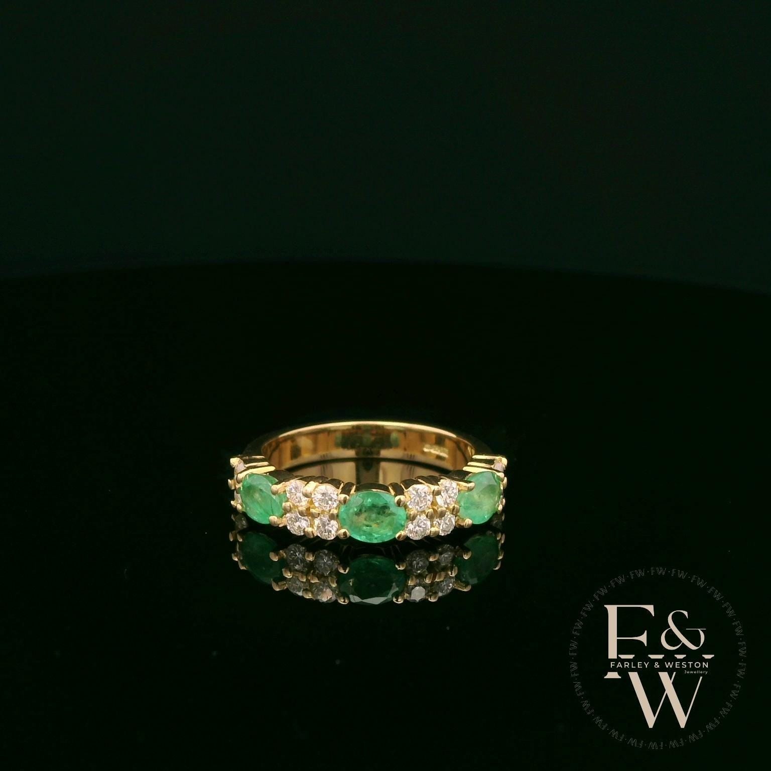 18ct Yellow Gold Oval-Cut Emerald & Diamond Ring