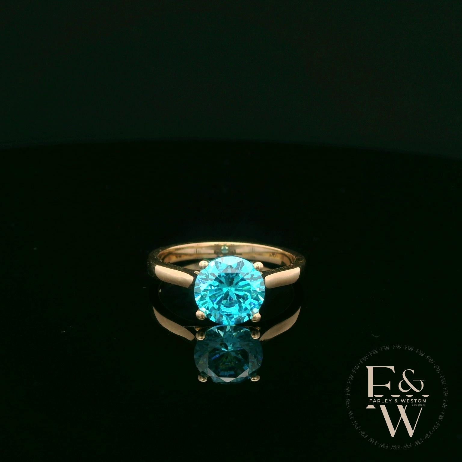 9ct Yellow Gold 2ct Blue Topaz Single Stone Ring