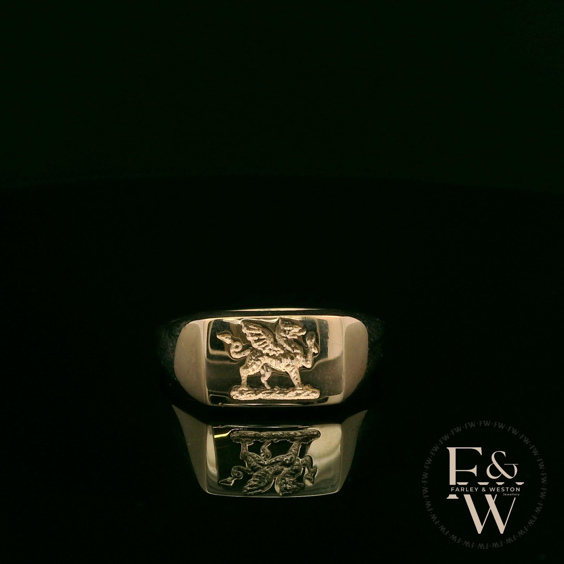 9ct Yellow Gold Welsh Dragon Signet Ring